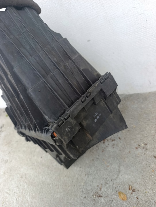 фото №6, Vw t5 2.5 tdi фильтр воздуха 7h0129601r 7h0129607l