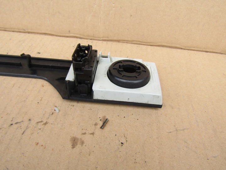 фото №9, E7 mercedes w124 89-96 защита выключателя света консоли панели распределительной