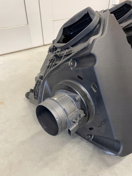 фото №11, Корпус фильтра воздуха q5 80a 2.0 tdi 23r идеальное состояние