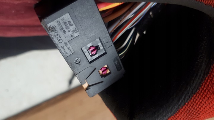 фото №7, A4 b9 8w штекер роз'єм радіо 8x0035444 a5 8w a6