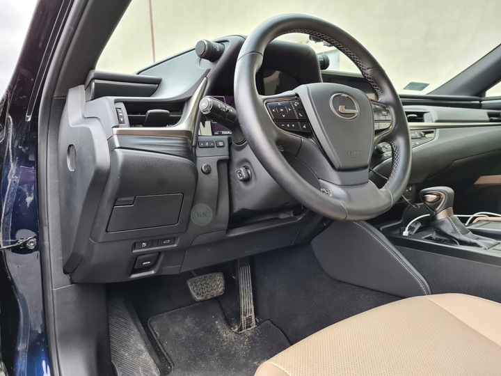 фото №8, Электрический крышка багажника lexus es 2019