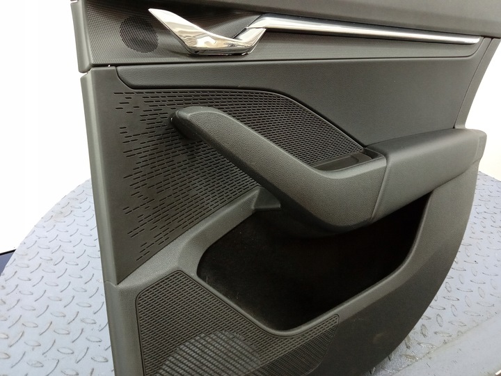 фото №4, Octavia iv hb боковина оббивка двері зад права