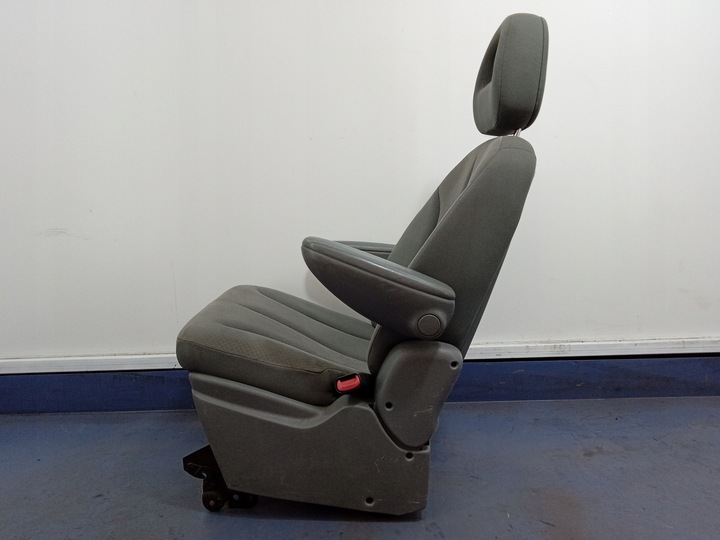 фото №4, Voyager iv caravan сидіння зад правий задній 2 ряд