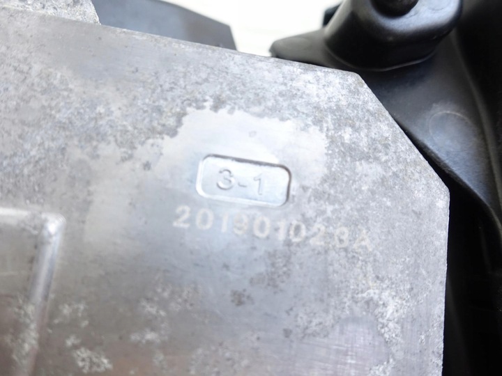 фото №12, Tesla модель 3 iii 17-20 лампа полный led левая перед