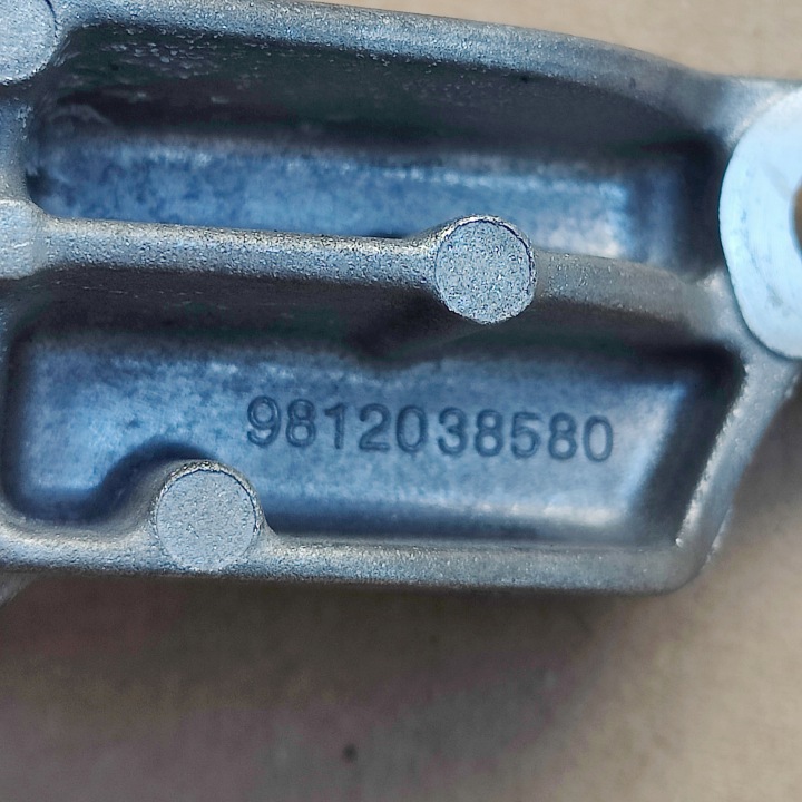 фото №5, Citroen c3 iii 1.2vti основа компресора altern.