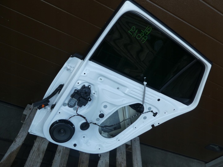 фото №8, Skoda fabia iii дверь правые зад белый комплектные