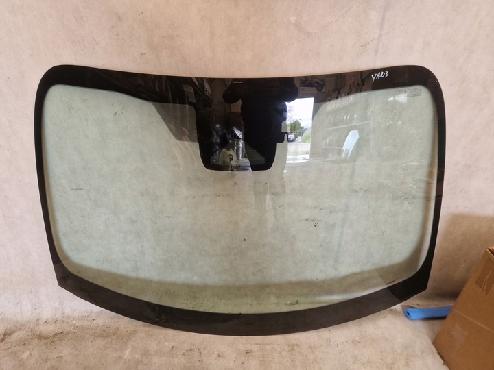 фото №1, Стекло лобовое toyota yaris 24r широкая камера оригинал