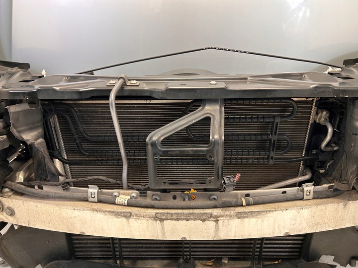 фото №11, Mercedes w212 підсилювач pas переднє балка панель кріплення фар