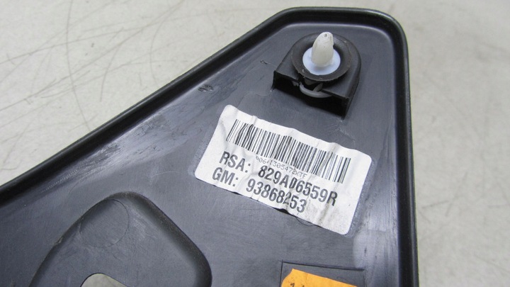 фото №5, Trafic vivaro iii боковина обивка дверь правый зад 829a06559r