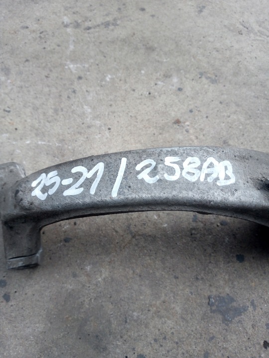 фото №9, Audi a4 b8 a5 q5 подвешивание перед поворотный кулак опорная площадка правая голый! 258ab 25-21