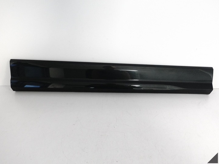 фото №1, Audi q2 81a 16-20 нижня планка двері правих перед 81a853960b x7l базовий