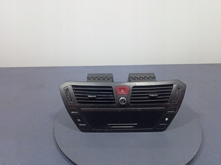 фото №1, Citroen c4 grand picasso i решітка повітропровід рамка радіо 96821139zd