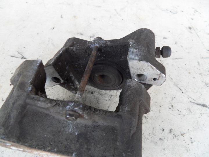 фото №5, Citroen c5 i рестайлинг 04-08 2.0 hdi суппорт зад левый
