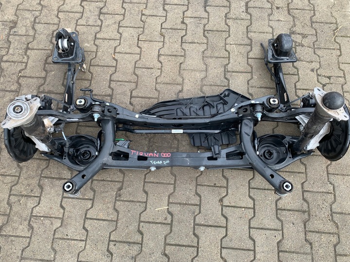 фото №1, Audi q3 83a поворотный кулак рычаги зад левая