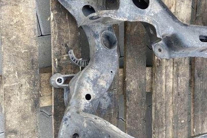 фото №5, Подрамник передние mercedes-benz e w211 w211 2.2l дизель 75kw 2003