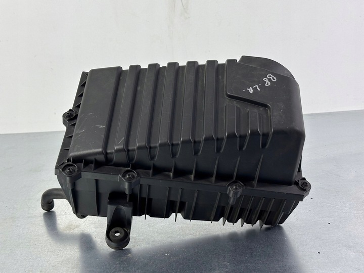 фото №8, Volkswagen passat b8 2016 корпус фільтра повітря 3q0129607