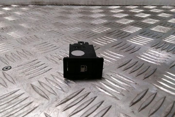 фото №2, Кнопка открывания заливка топлива toyota avensis estate _t25_ 156795 2.2l