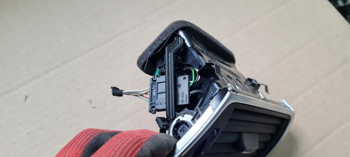 фото №6, S7 4g a7 решітка повітропровід консолі панелі права 4g8820902