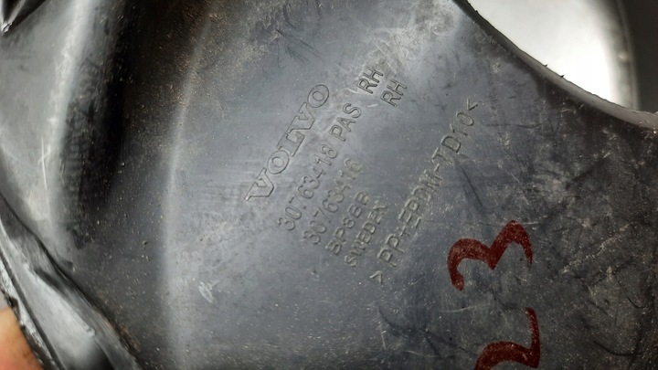 фото №7, Решітка бампера права 30763418 volvo xc60 08-13r