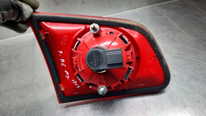 фото №6, Лампа зад задня права кришка 3c9945094 vw passat b6 універсал 05-10r