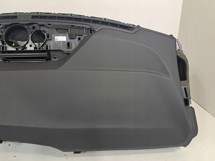 фото №12, Bmw 2 active tourer u06 2021 панелі розподільчі, консоль