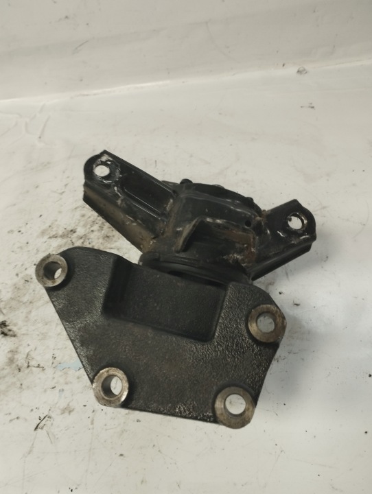фото №7, Hyundai ix35 1.7crdi кронштейн коробки коробка передач ліва 21830-2s101