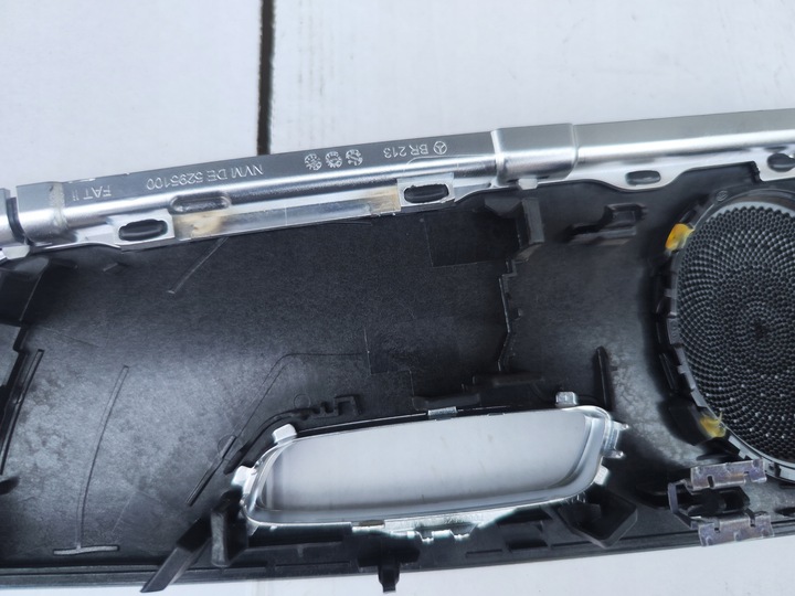 фото №12, Dekor планка дверь левая перед mercedes w213