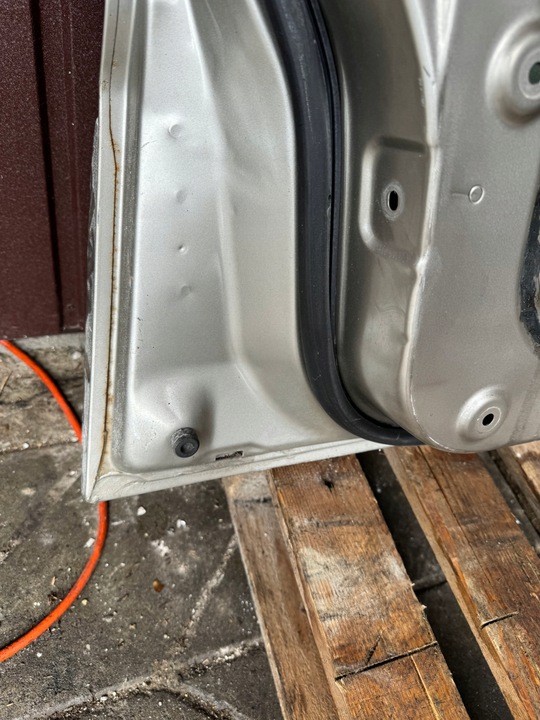 фото №8, Двері ліві передні mitsubishi pajero iii 5d планка