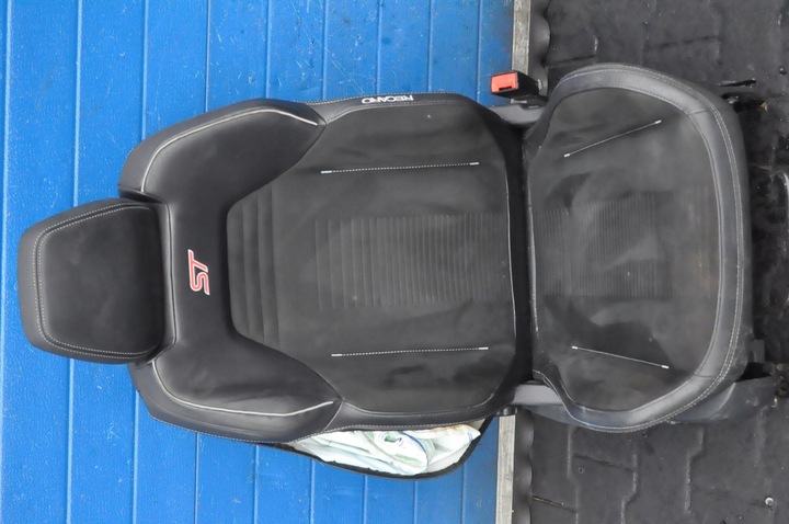 фото №8, Ford fiesta mk8 st сидіння recaro диван шкіра англієць