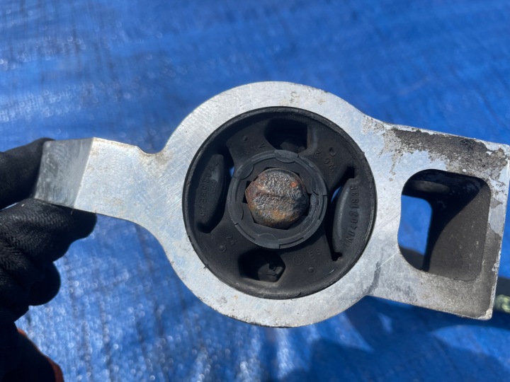 фото №5, Ричаг  чавунний праве ліве передній vw audi seat skoda 1k0407153n