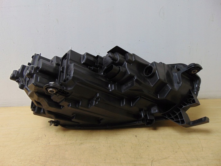 фото №13, Лампа ліва перед skoda octavia iv 5e4941015 європа