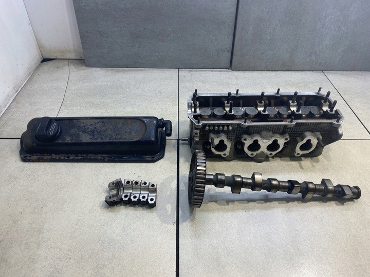 фото №1, Головка цилиндров вал passat b5 1.6 050103373