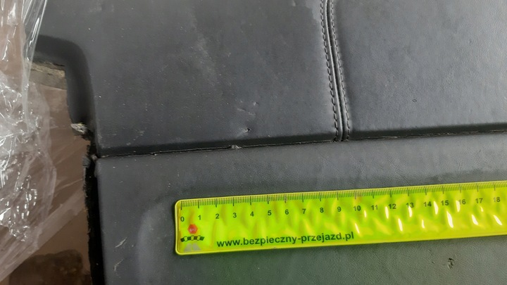 фото №7, Audi r8 420 4,2 v8 2008 - панель роздавальна