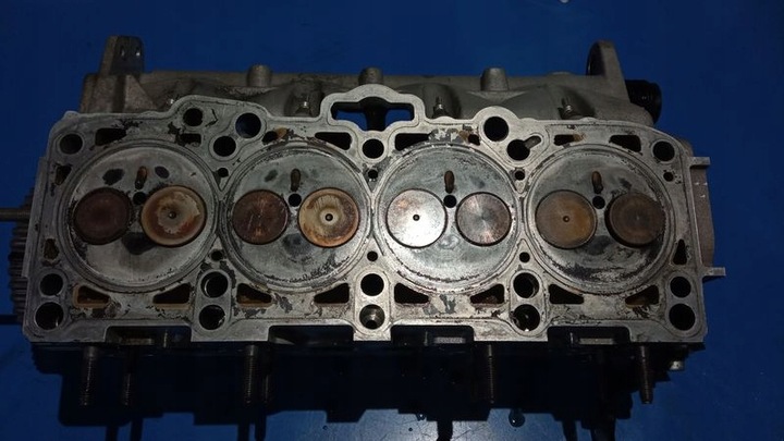 фото №6, Головка цилиндров 038103373r vw.passat b5 1,9 tdi 130km awx