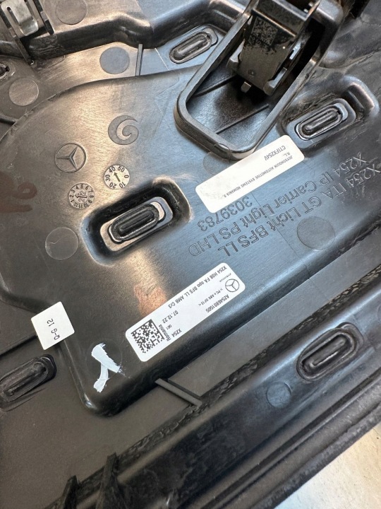 фото №7, Mercedes-benz glc c254 молдинг декоративная панели element dekor a2546801505