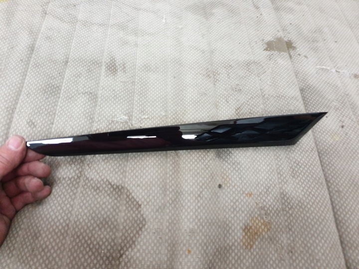 фото №1, Maserati levante планка dekor дверь левый перед