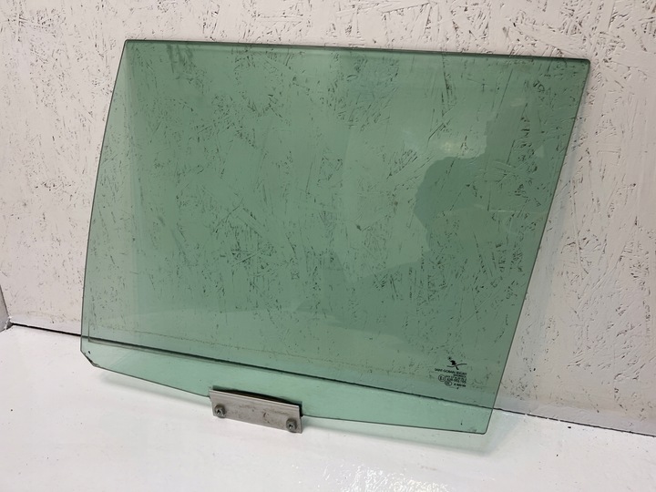 фото №1, Saab 93 универсал задняя левая стекло дверь