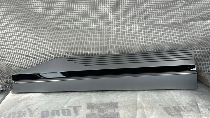 фото №1, Hyundai ioniq 5 2021- планка na двері ліва передня