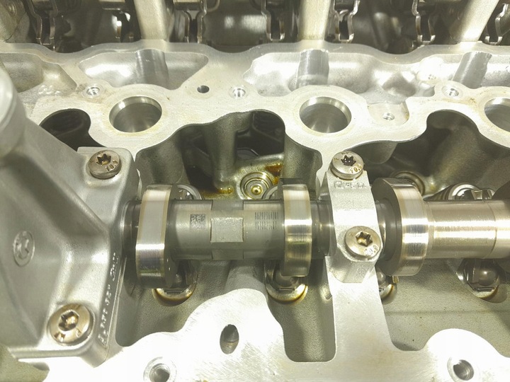 фото №8, Bmw 1 f40 m135i 2.0b 306 km b48a20e головка двигателя 9452847