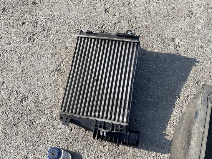 фото №13, Інтеркулер радіаторів уловлювач повітря 2.0 bluehdi peugeot expert 3 iii 16-