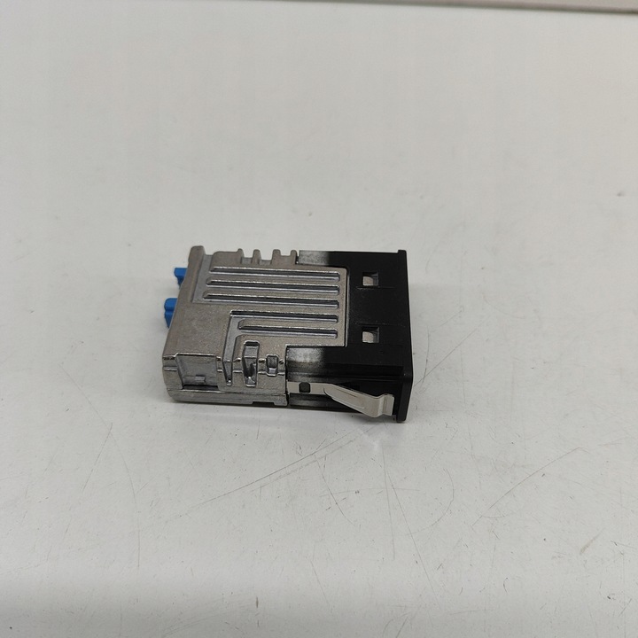 фото №5, Bmw 3 g20 g21 2023 гнездо / соединитель usb