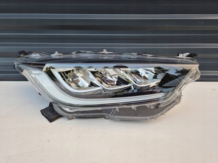 фото №13, Toyota yaris iv фара voll led передняя правая k0-8eu