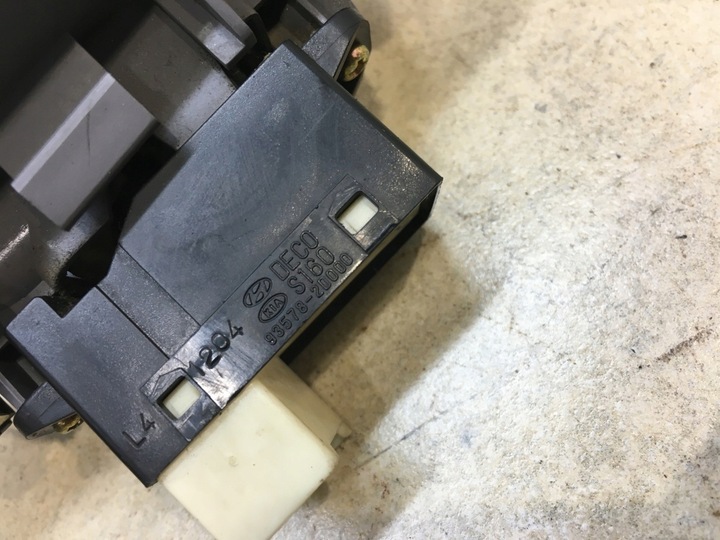 фото №12, Панель стёкла зад комплект elantra iii 93582-2d000