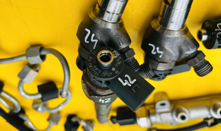 фото №13, Система топливный форсунки насос комплект 2.0 tdi 190km audi a6 c7 рестайлинг