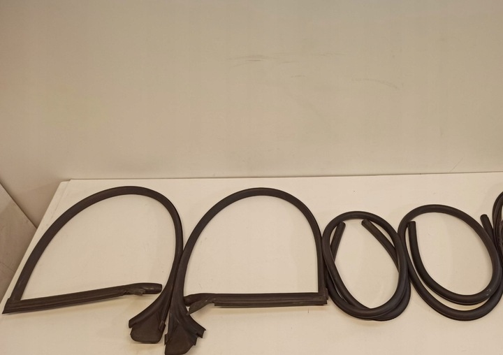 фото №1, Audi a5 купе прокладка дверь левый правые перед