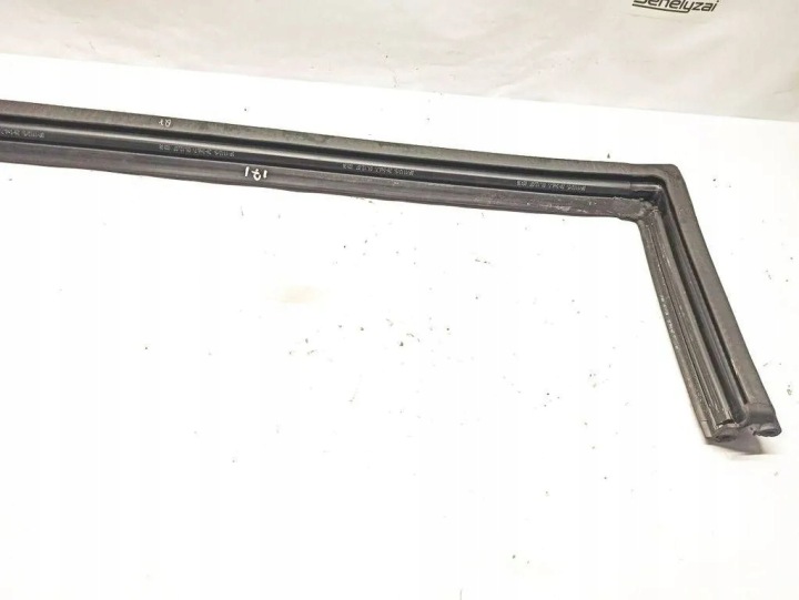 фото №9, Ущільнювач кришки багажника mercedes-benz slk r171 dp11125 34311583 1.8l