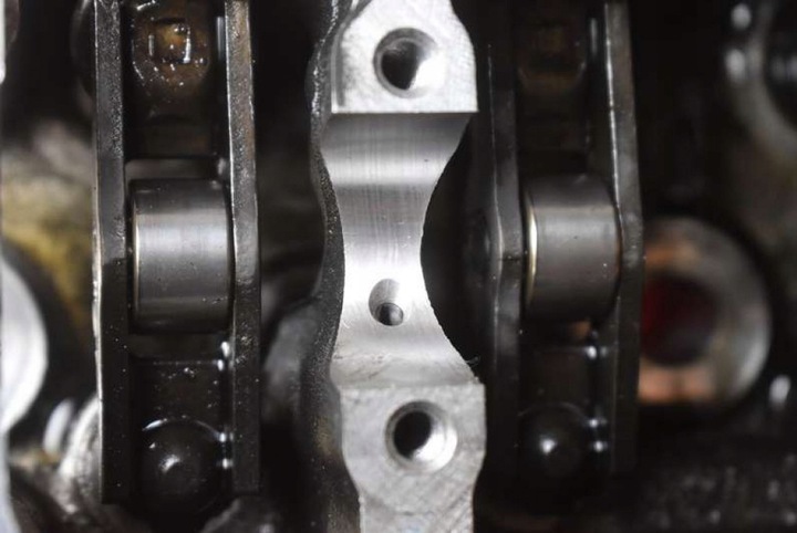 фото №14, Головка двигателя toyota avensis t25 2.2 d-cat 175 km 06-09