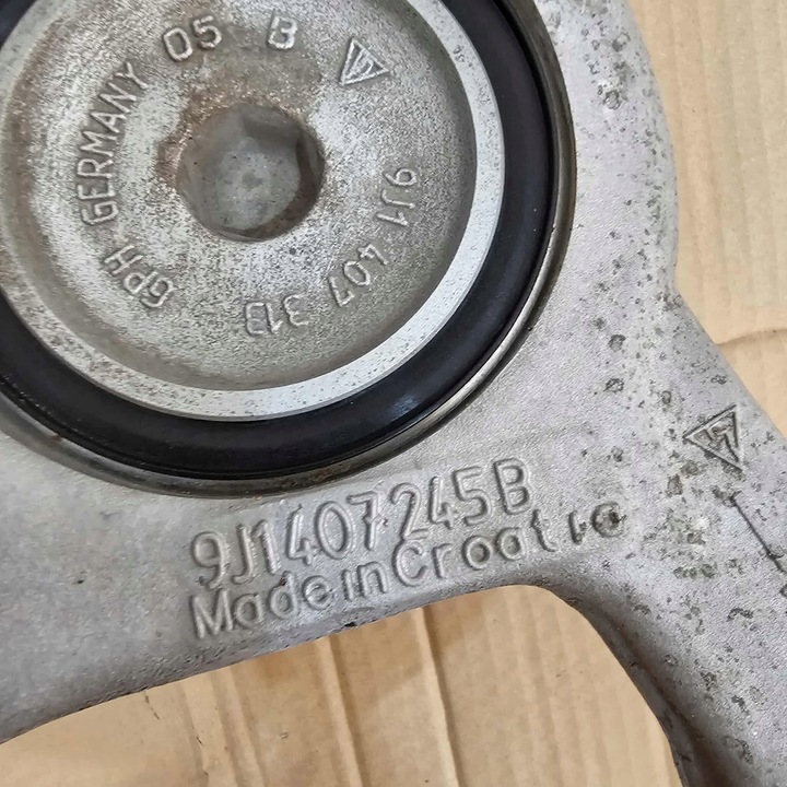 фото №5, Porsche taycan 9j1 audi e-tron поворотный кулак ступица перед передняя правая