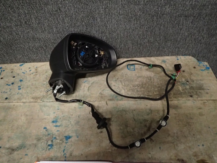 фото №1, Зеркало правые audi a1 6pin