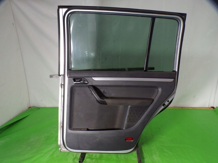 фото №8, Volkswagen touran дверь правые зад задние лак la72